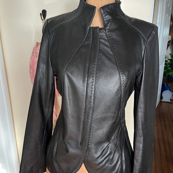 Tahari Jackets & Blazers - Tahari "Gwenda" Supple Black Leather Zip Front Lined Jacket S